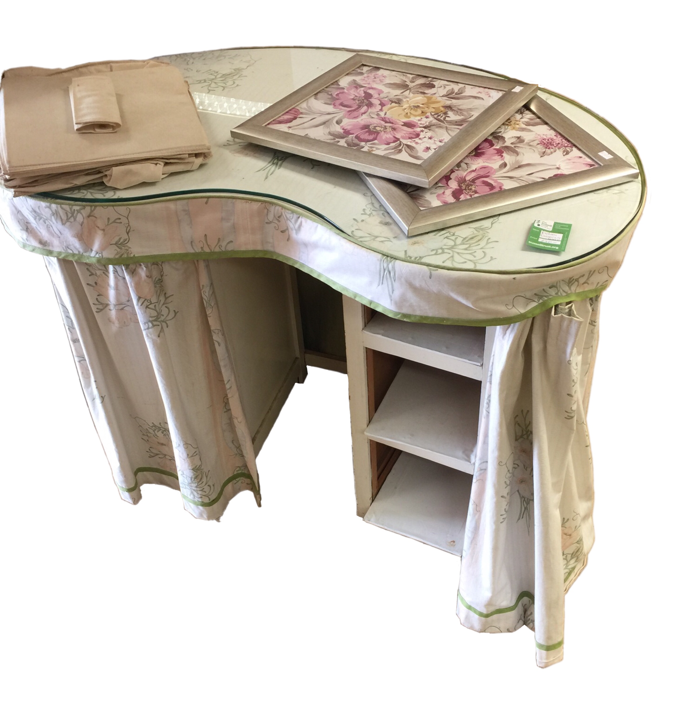 Dressing Table start