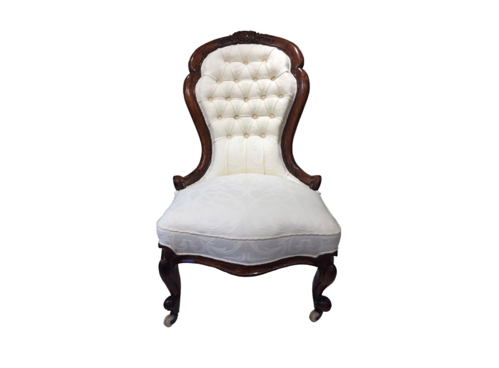 Image of the finished Victorian Nursing Chair with link to the project details