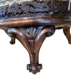 The old cracked, worn and dull finish after work